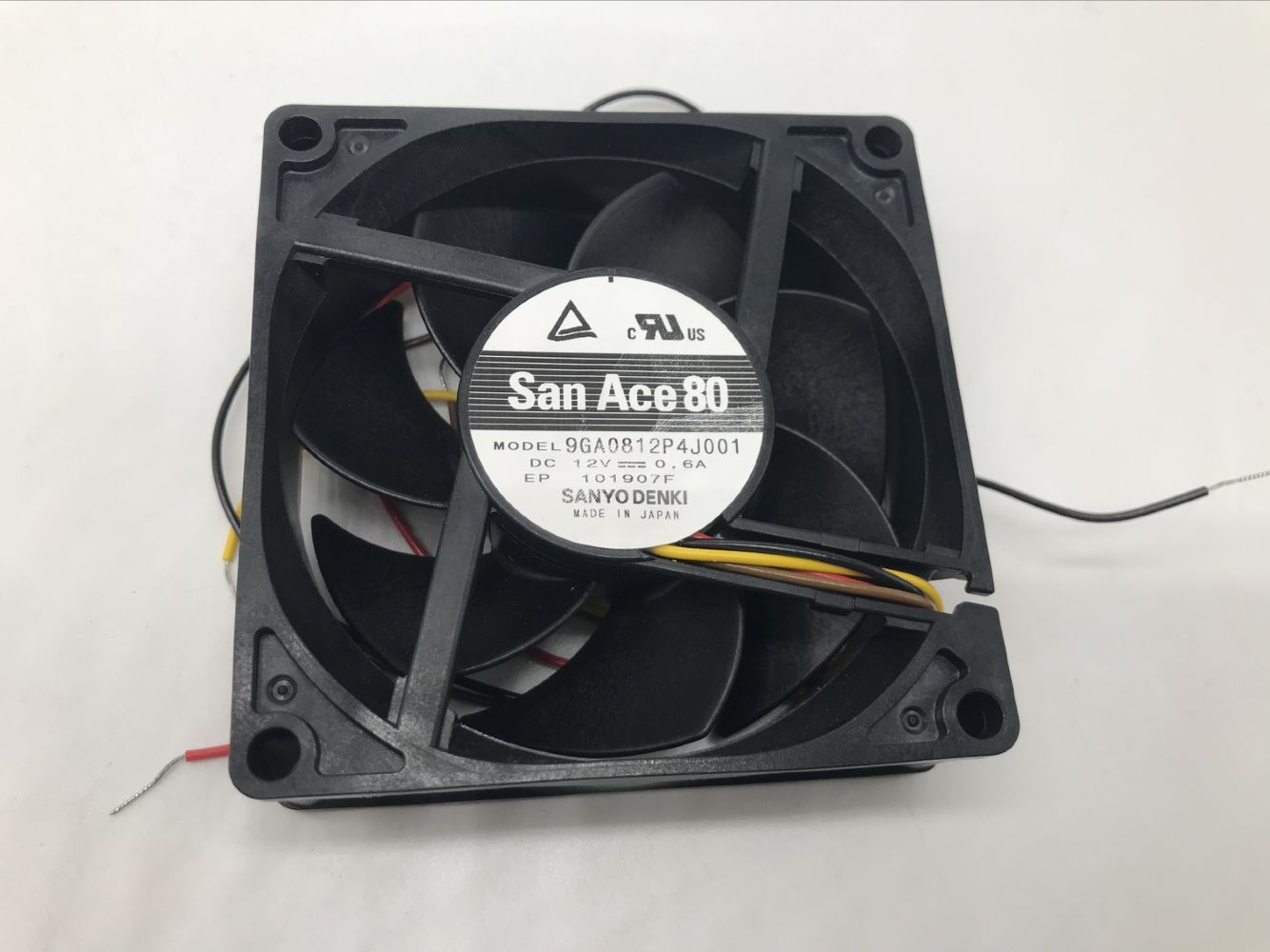 SanAce山洋散熱風(fēng)扇