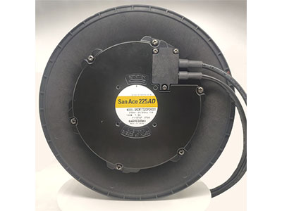 山洋San Ace ACDC離心散熱風扇的實拍圖